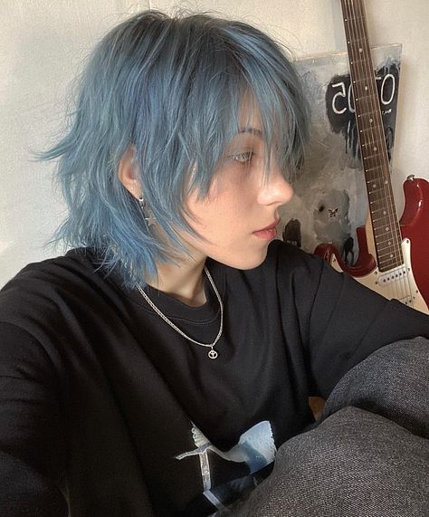 Icy Short Hair, Long Androgynous Haircut, Gray Blue Hair, Grey Blue Hair, Blue Haircut, Light Blue Hair, Hair Inspiration Short, Dye My Hair, Short Hair Haircuts