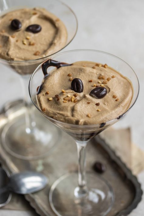 Easy Mocha Mousse Mocha Mousse Filling, Espresso Dessert Recipes, Moose Dessert, Cappuccino Mousse, Espresso Mascarpone, Mocha Pudding, Mocha Desserts, Coffee Mouse, Espresso Dessert