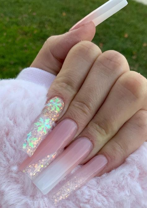 Pink Christmas Nails Acrylic Long, Christmas And New Year Nails Acrylic, Square Acrylic Nails Winter, Christmas Baddie Nails, Winter Nail Sets, Pink And White Christmas Nails, Long Christmas Nails, Acrylic Nails Winter, Christmas Nail Designs Acrylic