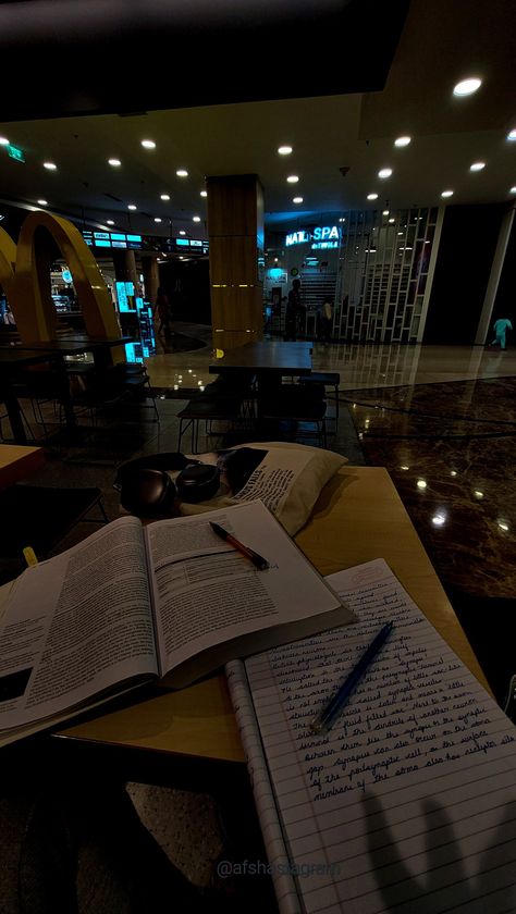 College Dark Aesthetic, Cafeteria Aesthetic School, Mc Cafe, Romanticizing Studying, Mcdonald's Aesthetic, Starbucks Cafe, Oc Lore, Study Coffee, Library Cafe