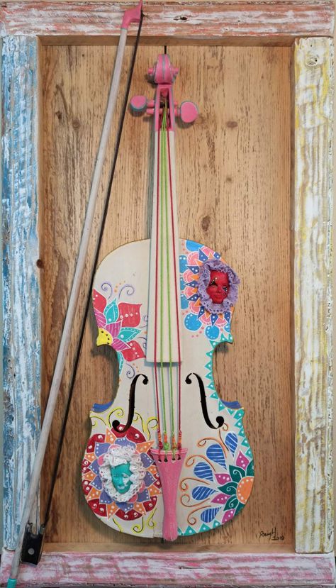 Hand-painted violin, with 3D elements, dimensions 70 cm x 39 cm. The violin is dated 1956. Painted Violin Case, Painted Violin, Violin Art, Violin Case, 3d Elements, The Violin, Violin, Home Deco, Mixed Media