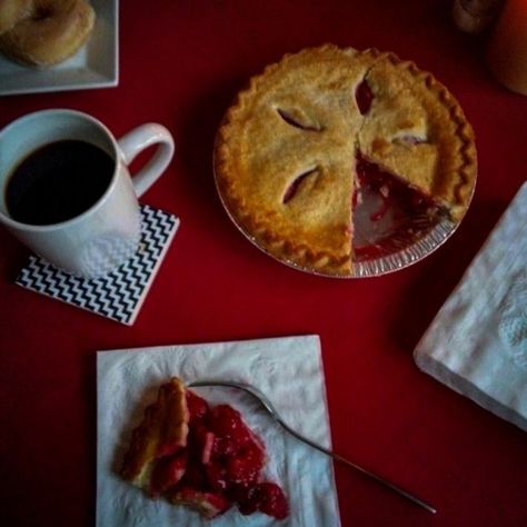 Twin Peaks Aesthetic, Twin Peaks 1990, 25th Anniversary Party, Dale Cooper, Laura Palmer, Cherry Pie, Vintage Market, Twin Peaks, Anniversary Party