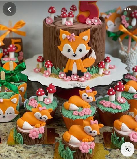 Fox Birthday Party, Fox Cake, Fox Party, Fox Birthday, Cake Hacks, Forest Party, Animal Cakes, Dog Cakes