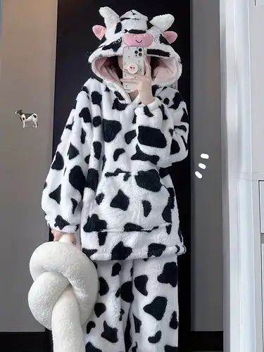 Kawaii Sleepwear, Cute Night Outfits, Aesthetic Loungewear, Pijamas Women, Winter Sleepwear, Cow Plush, Cute Pajama, Pajama Fashion, Cute Pajama Sets