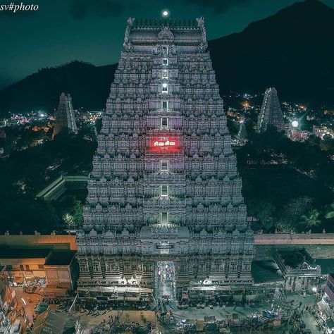 Arunachaleshwarar Temple, Thiruvannamalai Thiruvannamalai Shiva, Thiruvannamalai Temple, Shiva Temple, Ganpati Bappa Wallpapers, Evil Buildings, Temple India, Indian Temple Architecture, India Architecture, Ancient Indian Architecture