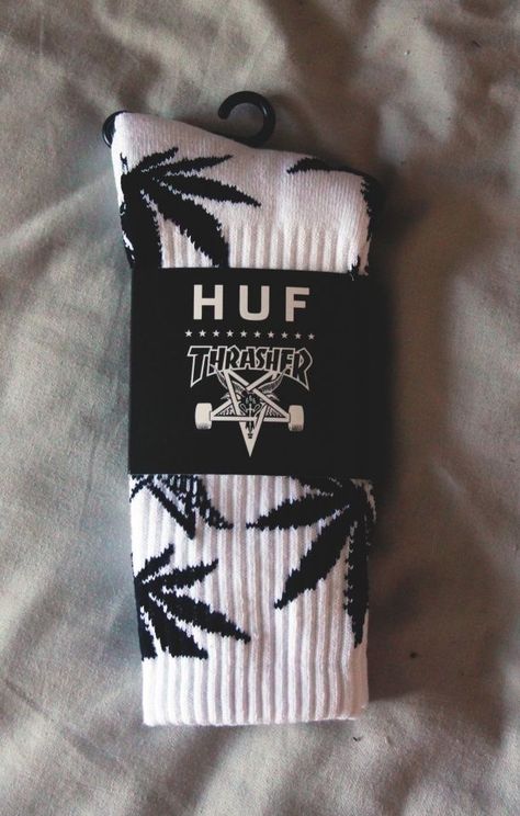 #thrasher #huf Thrasher Socks, Huf Socks, Women's Streetwear Fashion, Male Doctor, Outfit Goals, Streetwear Women, Men's Style, Drink Sleeves, Pretty Things