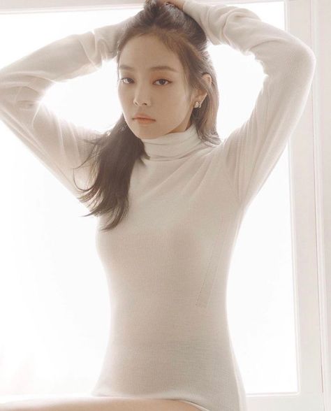 Jennie Kim for ELLE Korea October Issue Jennie Elle Photoshoot, Crush Photoshoot, Jennie Kim Photoshoot, Kim Photoshoot, Jennie Elle, Elle Photoshoot, Chanel Coco Crush, Coco Crush, Jennie Chanel