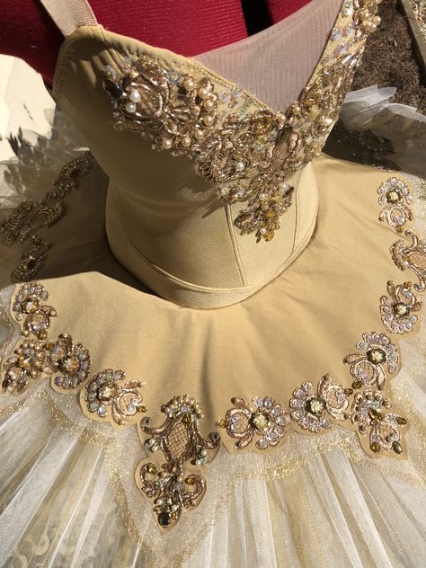 Tutu by Kelly Chivers. Sequins in the Sunshine Gold Tutu Dress, Classical Ballet Tutu, Ballet Outfits, Gold Tutu, Tutu Ideas, Ballet Tutus, Ballet Beauty, Ballet Costume, A Midsummer Night's Dream