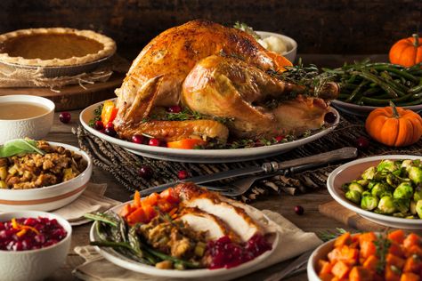 Así es el menú típico de Acción de Gracias: 11 recetas para montar tu propio Thanksgiving Holiday Turkey, Thanksgiving Dinner Recipes, Jacksonville Nc, Food Photography Tips, Thanksgiving Food, Turkey Dinner, Healthy Holidays, Free Thanksgiving, Thanksgiving Feast