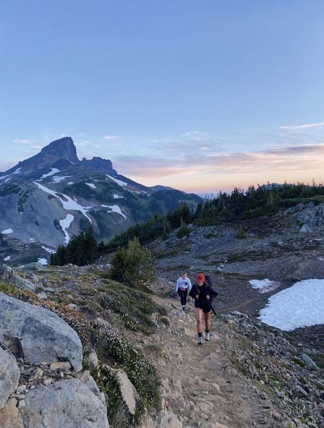 Alli Core Aesthetic, Mountain Aesthetic, Hiking Aesthetic, Adventure Aesthetic, Mountain Life, Into The Wild, Gap Year, Granola Girl, Summer Dream