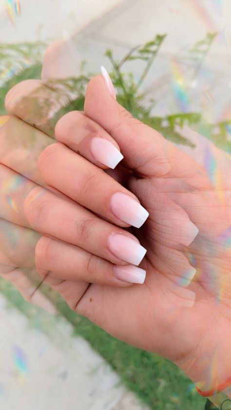 Ombre white pink nude nails acrilic White Tip Acrylic Nails Ombre, Short White Ombre Acrylic Nails, Ombre Nails White Tip, White Tips Acrylics With Design, White And Pink Ombre Acrylic Nails, Short Acrylic Pink And White Nails, Short Ombre White Nails, White Tip Dip Nails, Pink And White Ombre Acrylic Nails