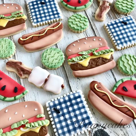 Picnic Decorated Cookies, Painted Biscuits, Bbq Cookies, Picnic Cookies, Hamburger Cookies, Camping Cookies, Summer Sugar Cookies, Flooding Cookies, Royal Iced Cookies