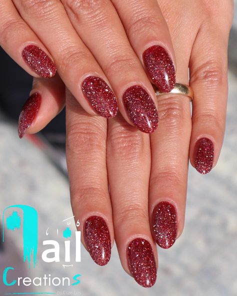 Red Reflective Nails, Reflective Red Nails, Red Reflective Glitter Nails, Reflective Nails, Gel Set, Nails Inspo, Glitter Nails, Red Nails, Natural Nails