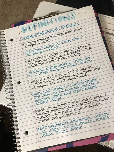 𝓅𝓇𝒾𝓈𝒾𝓁𝒶𝓉𝒽𝑒𝓈𝓁𝑜𝓉𝒽 ✨ Pretty Handwriting Notes, Aesthetic Notes College Ruled, Perfect Notes Aesthetic, Aesthetic Notes On Lined Paper, Samenvatting Ideas, Neat School Notes, How To Get Neat Handwriting, Handwriting Inspiration Aesthetic, Pretty School Notes