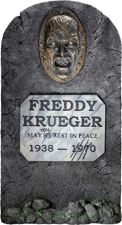 Freddy Krueger Grave Stone Scary Halloween Props, Tombstone Halloween, Halloween Props Scary, Horror Room, Halloween Tombstones, Horror Decor, Halloween Prop, A Nightmare On Elm Street, Hollywood Movie