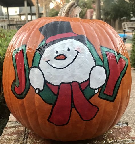 Santa Pumpkin, Pumpkin Creations, Pumpkin Picture, Christmas Pumpkins, Hand Painted Pumpkin, Painted Pumpkin, Kitty Drawing, Hello Kitty Drawing, Outside Decorations