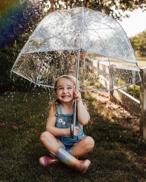 8th Birthday Photoshoot Ideas, Birthday Photoshoot Ideas Outdoor, Photoshoot Ideas Outdoor, Toddler Poses, Birthday Photoshoot Ideas, Foto Kids, Toddler Photoshoot, Beautiful Photoshoot Ideas, Toddler Photos