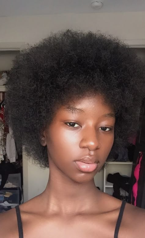 Small Afro Black Women, Short Afro 4c Hair, 4c Short Afro, Afro Hair Short, 4c Hair Short, Short 4b Hair, Small Afro, Short 4c Natural Hair, Mini Afro