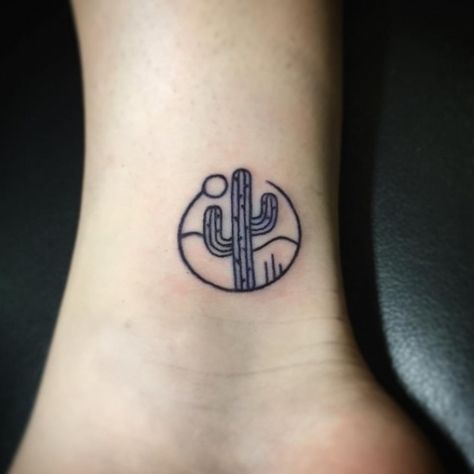 Cactus Tattoo Ideas, Kinds Of Cactus, Succulent Design, Tiny Tattoos For Women, Cactus Tattoo, Med Tech, Latest Tattoos, Beautiful Tattoo, Mother Daughter Tattoos