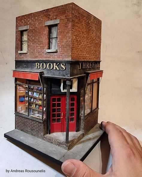 Room Box Miniatures, Miniature Artist, Bookshelf Art, I Love Art, Train Miniature, Cardboard House, Miniature Rooms, Paper Model, Places In The World