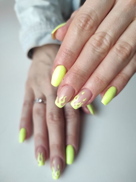 Yellow neon nails with flames. Using colour lemonade. Follow my instagram for more Yellow Flame Nails, Yellow Neon Nails, Nails With Flames, Gemini Nails, Flame Nails, Neon Yellow Nails, Nails Neon, Yellow Nails Design, Yellow Neon