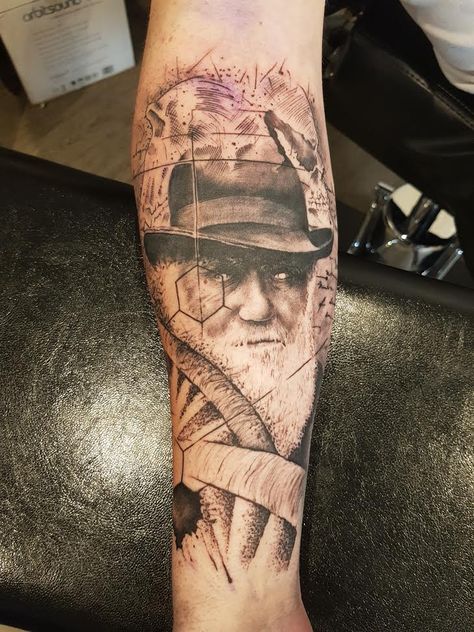 Darwin portrait done by Dan Mihalache at NR Tattoo Studio, Cheltenham, UK Charles Darwin Tattoo, Darwin Tattoo, Atheist Tattoo, Science Tattoo, Tattoo 2023, Templar Knight, Knight Tattoo, Forarm Tattoos, Tattoo Prices