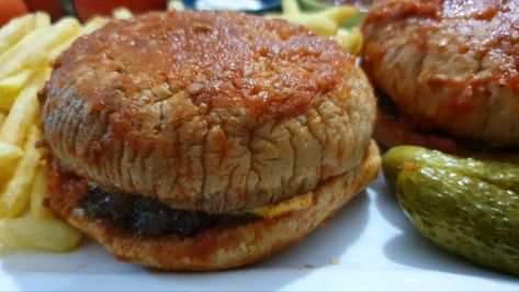 Turkish Wet Burger Recipe Islak Burger Meatloaf Burgers, Taksim Square, Burger Recipe, Burger Recipes, So Delicious, Meatloaf, Cooking Recipes, Sound, Ethnic Recipes