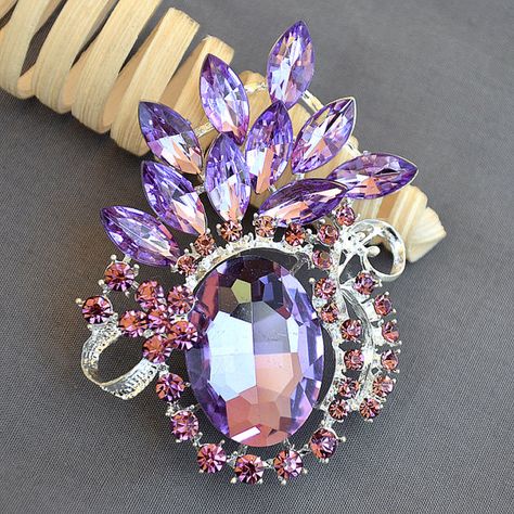 Cake Invitation, Brooch Bouquet Diy, Bouquet Cake, Wedding Brooch Bouquets, Brooch Bouquet, Wedding Brooch, Diamond Brooch, Purple Crystal, Crystal Brooch