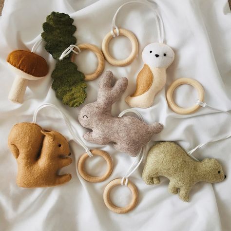 Baby Gym Hanging Toys Baby Play Gym Woodland Forest - Etsy Infant Sensory, Play Gym Toys, Baby Play Gym Toys, Woodland Forest Animals, Cot Toys, Baby Gym Toys, Dream Nursery, Baby Play Gym, Scandinavian Nursery