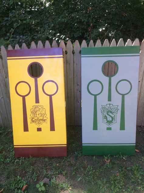 Cornhole Quidditch, Harry Potter Cornhole Boards, Quidditch Cornhole, Harry Potter Christmas Decorations, Harry Potter Halloween Party, Cumpleaños Harry Potter, Cornhole Designs, Triwizard Tournament, Harry Potter Bday