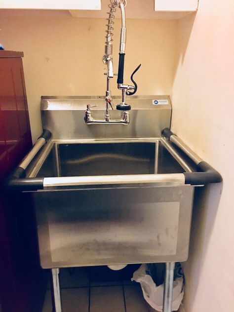 Garage Sink Ideas, Hutchinson House, Fire Hose Crafts, Shop Sink, Garage Sink, Industrial Sink, Sink Stand, Laundry Garage, Commercial Sink