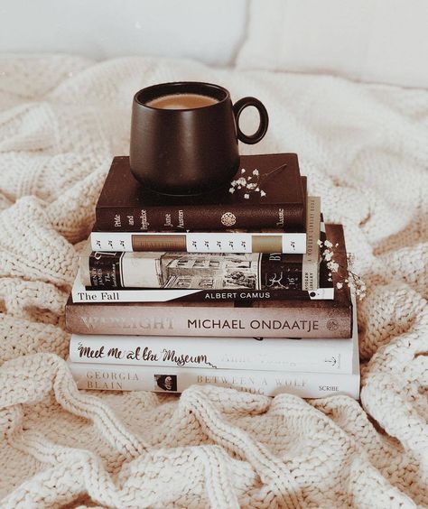 Book And Coffee, Bookstagram Inspiration, Tea And Books, Coffee Photography, Foto Vintage, Coffee And Books, A Cup Of Coffee, Stack Of Books, Brown Aesthetic