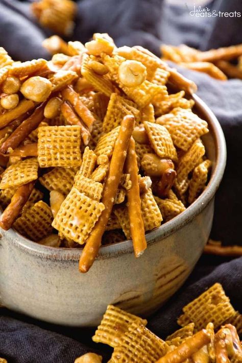 Caramel Chex Mix ~ The Perfect Blend of Sweet & Salty in this Snack Mix! Loaded with Chex, Peanuts, Pretzels and Coated in a Caramel! Caramel Snack Mix, Chex Snack Mix Recipes, Caramel Chex Mix, Caramel Chex, Chex Party Mix Recipe, Chex Mix Recipes Sweet, Chex Mix Recipes Original, Chex Snack Mix, Chex Recipes