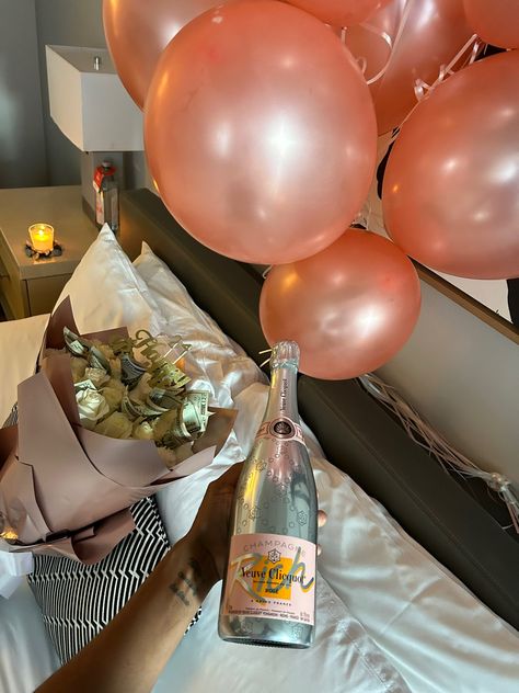 Money Roses, Champagne Balloons, Money Rose, Bday Gifts, Goals Motivation, Alcohol Aesthetic, Soft Life, 23rd Birthday, Fancy Drinks