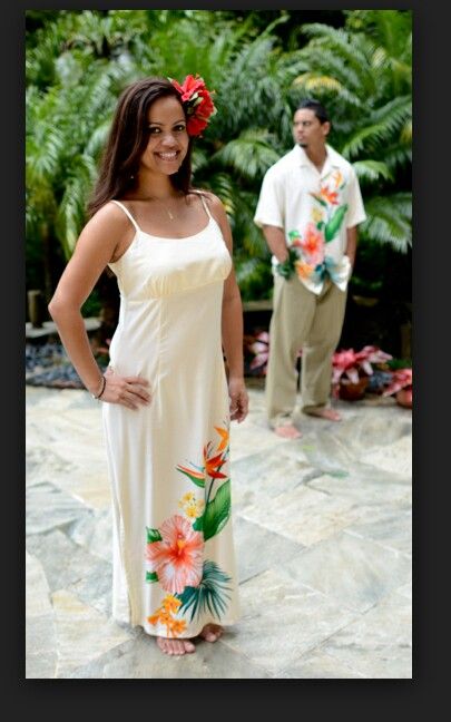 Beautiful dress and couple! Tropic Outfit, Polynesian Dresses, Hawaiian Style Fashion, Groomsmen Dress, Jade Fashion, Island Style Clothing, Aloha Wear, Polynesian Dress, Island Dresses