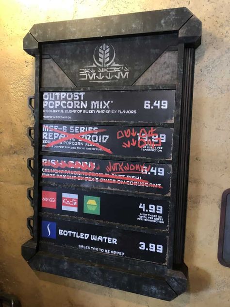 REVIEW: Outpost Mix at Kat Saka's Kettle in Star Wars: Galaxy's Edge - WDW News Today Starwars Theme, Star Wars Furniture, Sci Fi Wall, Star Wars History, Popcorn Mix, Star Wars Galaxy's Edge, Spaceship Interior, Star Wars Droids, Retro Gadgets