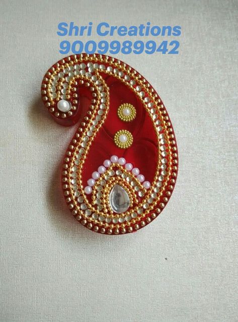 Koyari Design, Kundan Rangoli, Acrylic Rangoli, Thali Decoration Ideas, Saree Tassels Designs, Indian Arts And Crafts, Rakhi Design, Kundan Work, Diy Diwali Decorations