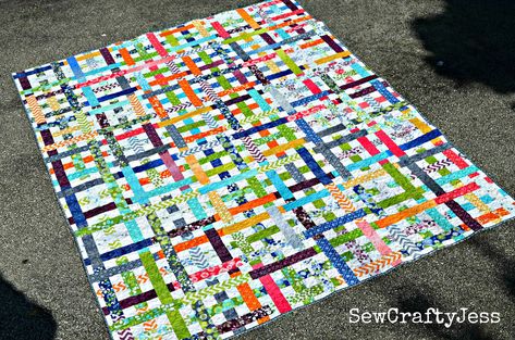 Simply Woven quilt tutorial | by sewcraftyjess Woven Quilt, Lattice Quilt, Moda Bake Shop, Quilt Big, Scrap Fabric Crafts, Quilt Tutorial, Jellyroll Quilts, Scrappy Quilt, Bake Shop