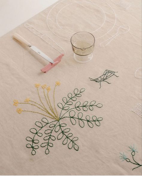 Sarah Espeute, Learning Embroidery, Embroidery Tablecloth, Custom Table Cloth, Intimate Dinner, Embroidery On Clothes, Handmade Table, Antique Linens, French Linen