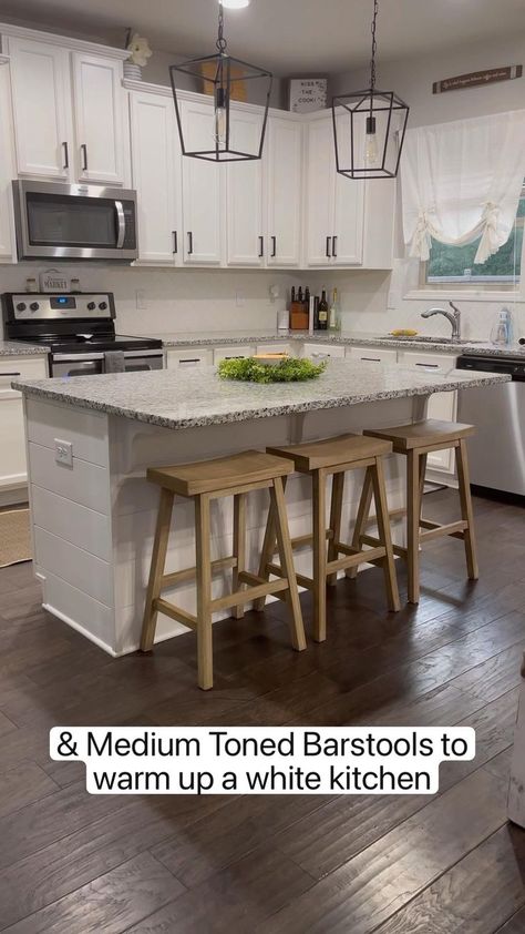 Island Small Kitchen, Small Kitchen Island Ideas With Seating, Decor Kitchen Island, Kitchen Islands Ideas With Seating, Small Kitchen Island Ideas, Kitchen Center Island, Kitchen Island Diy, Small Kitchen Island, Kitchen Island Bar