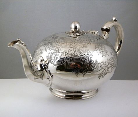 A LARGE VICTORIAN SILVER TEAPOT EJ BARNARD LONDON 1857 Silver Teapot, Antiques For Sale, Chocolate Pots, Silver Engraving, Antique Photos, Pot Sets, Tea Pot, Antique Victorian, Crystal Glass