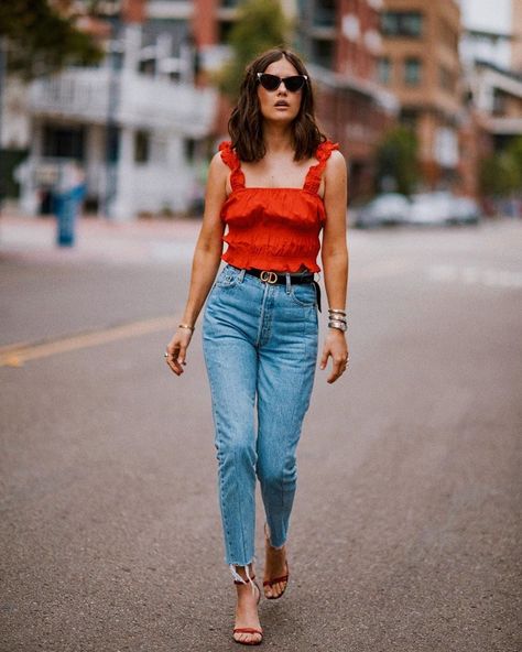 Camila Coelho Collection on Instagram: “Walking into the weekend like...❤️ Cutie @paolaalberdi in the EUGENIE top (tap to shop) #MyCCLook” Paola Alberdi, Skirt Jumpsuit, Fashion Night, New Top, Inspiration Style, Trend Setter, Stylish Women, Spring Outfits, Chic Style