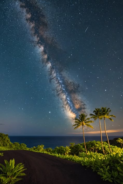 Stars Above Paradise: Why Big Island Is the Ultimate Stargazing Escape Beach Pictures Night, Hawaii At Night, Hawaii Collage, Selene Pokemon, Hawaii Night, Nature Escape, Green Sand Beach, Mauna Loa, Hawaii Big Island