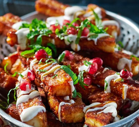 Halloumi Starter Recipes, Halloumi Fries Recipe, Halloumi Snacks, Halumi Recipe Food, Halloumi Appetizer, Halloumi Cheese Recipes, Picky Bits, Halloumi Recipes, Cooking Halloumi