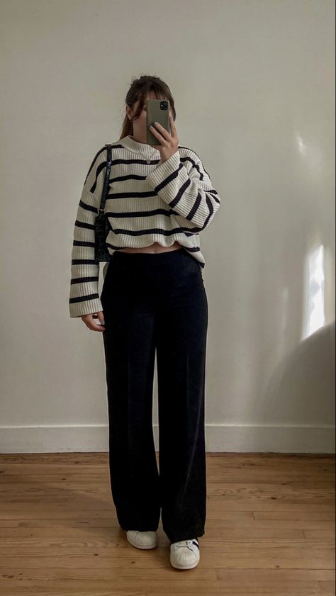 Autumn outfit inspo, fall style, fall outfit, stripes sweater outfit, black pants outfit Striped Sweater Outfit Aesthetic, Stripes Sweater Outfit, Stripped Sweater Outfits, Collar Sweater Outfit, Striped Sweater Outfit, Autumn Outfit Inspo, Black Pants Outfit, Stripes Sweater, Oversized Striped Sweater