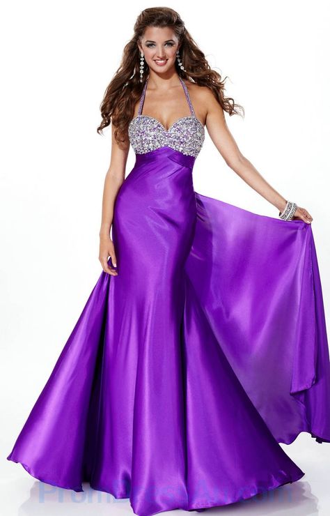 Pretty in purple Halter Top Prom Dresses, Gowns Purple, Prom Dress 2012, Hot Prom Dress, Purple Gowns, Purple Prom Dress, Girls Art, Designer Evening Gowns, Beautiful Beautiful