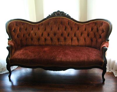 Early Victorian couch, Painted WHITE and aged. RE-worked pattern...love it. Would be beautiful for bridals. Victorian Couch, Antique Couch, Antique Settee, Victorian Sofa, Red Couch, Set Sofa, Victorian Furniture, Settee Sofa, Victorian Decor