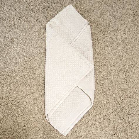 Fold Towels Like Spa, How To Fold Small Hand Towels, How To Fold A Towel Like A Spa, Roll Bath Towels How To, How To Roll Bath Towels For Display, How To Fold A Towel Into A Roll, How To Fold Towels Like A Spa, Roll Towels Like Spa, Spa Towel Folding