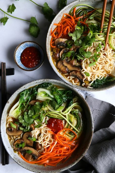 Vegetable Ramen Noodle Soup Ramen Noodle Pho, Pho With Ramen Noodles, Veggie Ramen Soup, Asian Noodle Soup Vegetarian, Ramen Soup Vegetarian, What To Add To Ramen Noodles, Zucchini Ramen, Mushroom Ramen Soup, Ramen Vegetarian