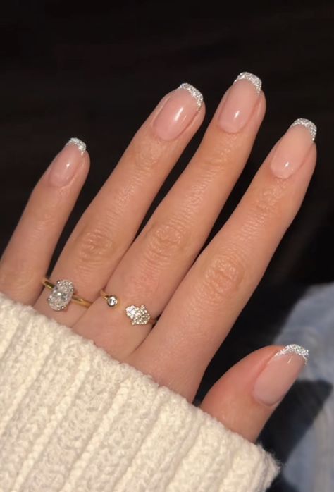 Glitter Tip Nails, Gel Nails French, Squoval Nails, Subtle Nails, Simple Gel Nails, Smink Inspiration, White Nail, Nagel Inspo, Cat Kuku